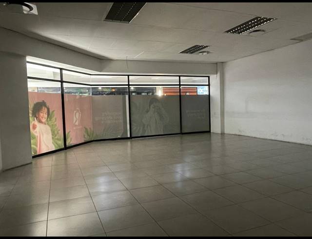 1,296M² OFFICE TO LET IN RIVONIA